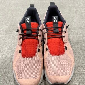 ON Cloud EU 39 Pink and Red Athletic Shoes